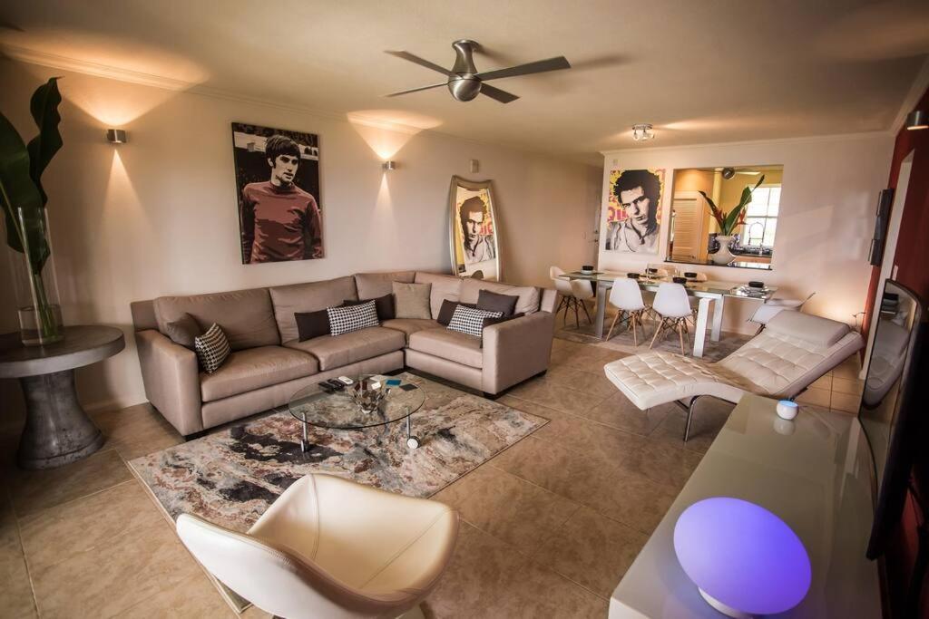 Designer Penthouse - Stunning Property With Amazing Views Saint James Exterior photo
